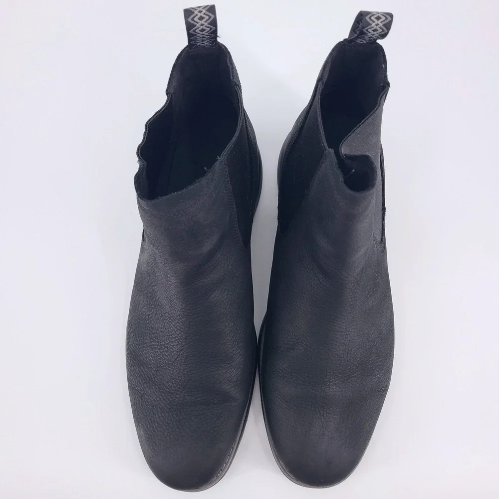 UGG sleek urban